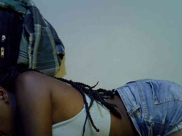 Cute-aliyah webcam