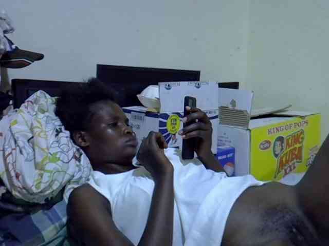 Cute-aliyah webcam