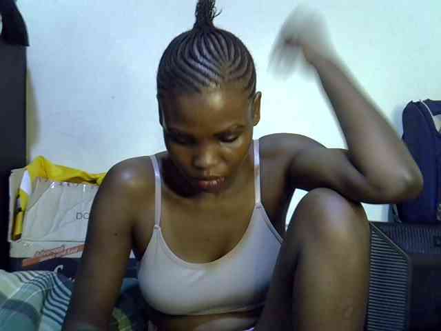 Cute-aliyah webcam