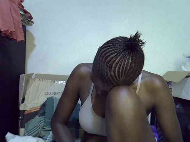 Cute-aliyah webcam