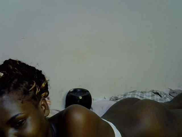 Cute-aliyah webcam