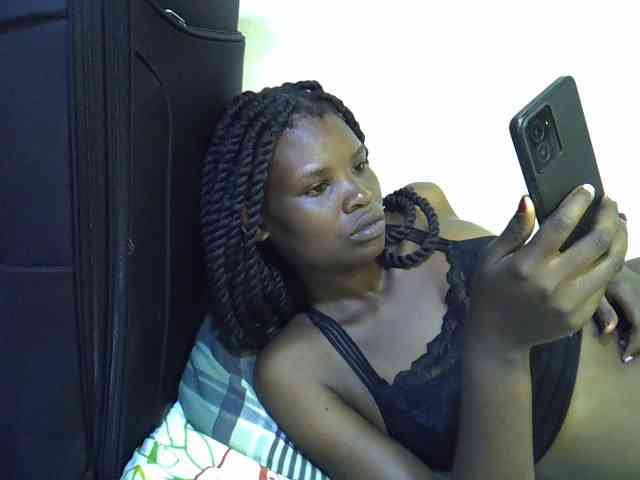 Cute-aliyah webcam
