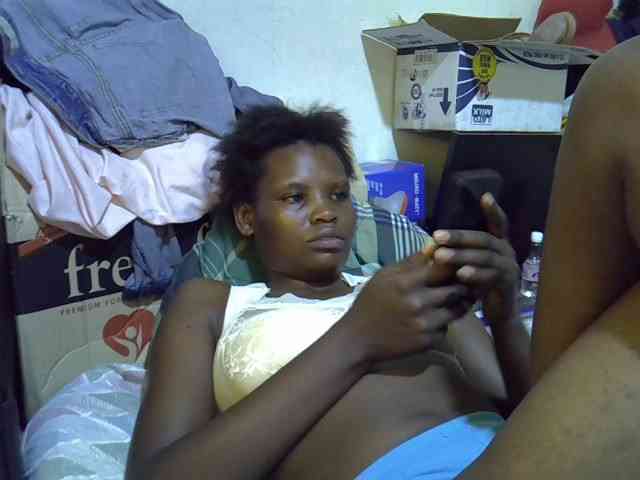 Cute-aliyah webcam