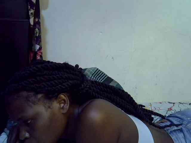 Cute-aliyah webcam