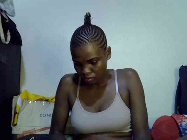 Cute-aliyah webcam