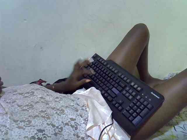 Cute-aliyah webcam