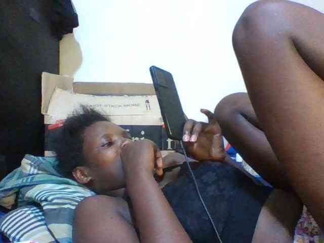 Cute-aliyah webcam