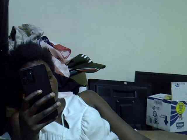 Cute-aliyah webcam
