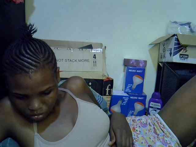 Cute-aliyah webcam