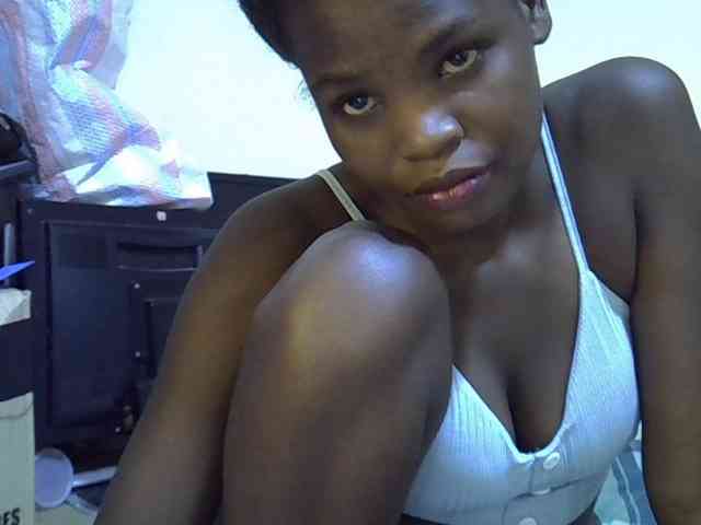 Cute-aliyah webcam