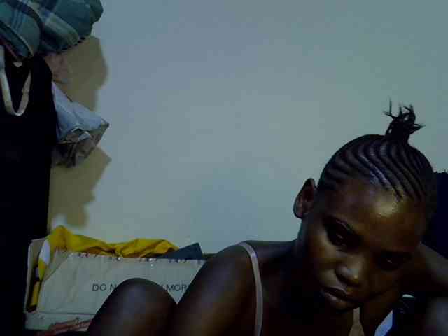 Cute-aliyah webcam