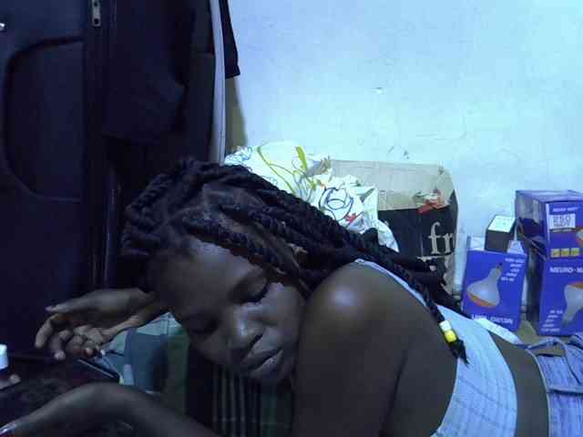 Cute-aliyah webcam