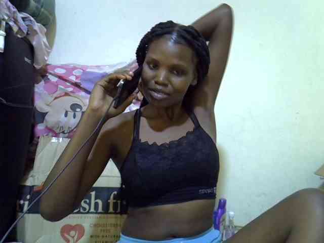Cute-aliyah webcam
