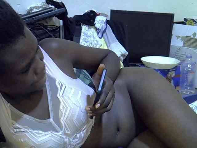 Cute-aliyah webcam