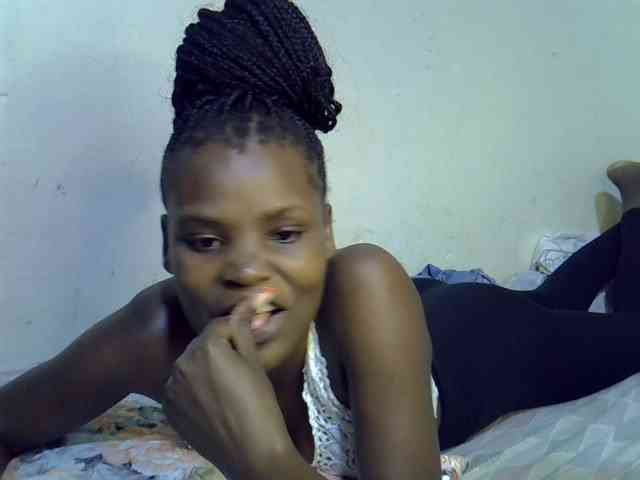 Cute-aliyah webcam