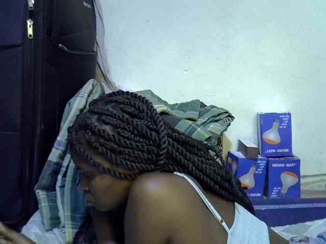 Cute-aliyah webcam