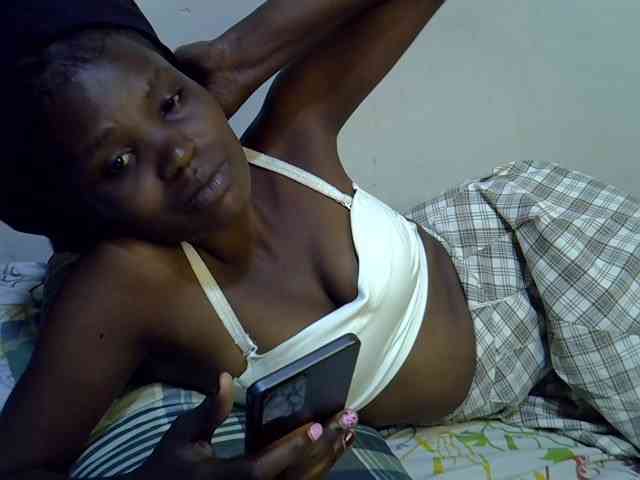 Cute-aliyah webcam
