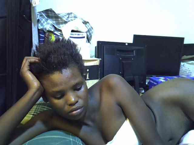 Cute-aliyah webcam
