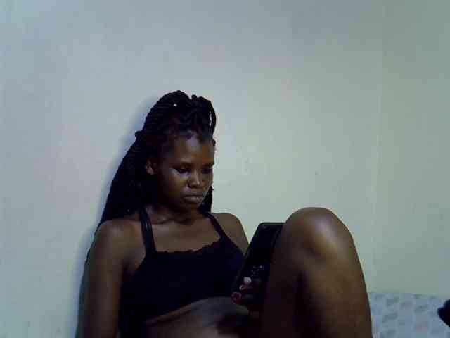 Cute-aliyah webcam
