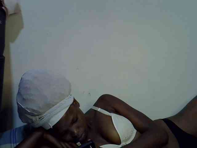 Cute-aliyah webcam