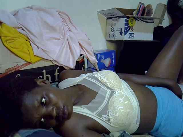 Cute-aliyah webcam