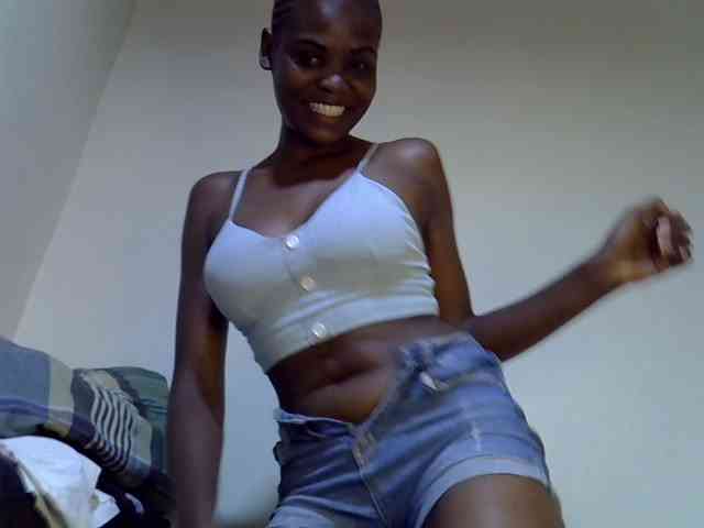 Cute-aliyah webcam