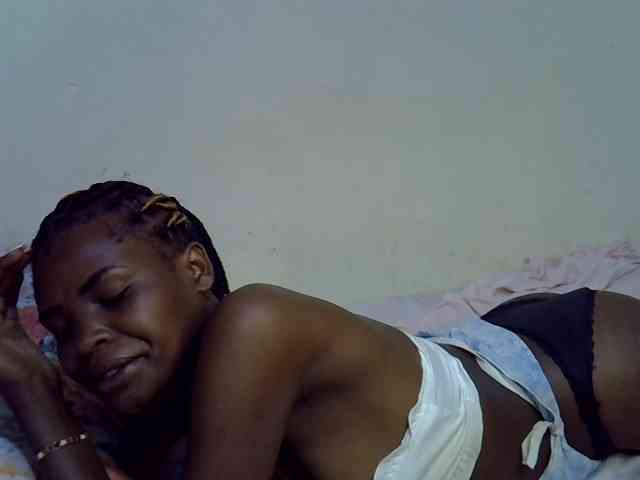 Cute-aliyah webcam