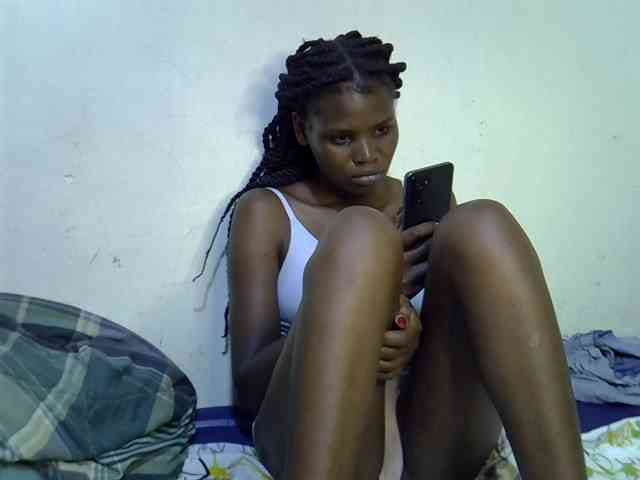 Cute-aliyah webcam