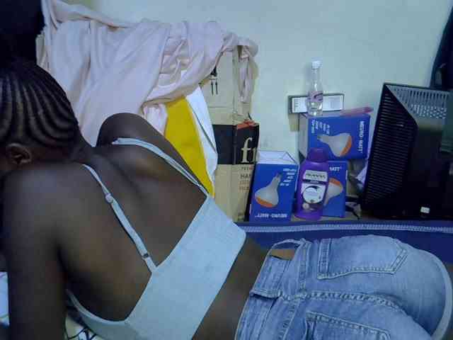 Cute-aliyah webcam