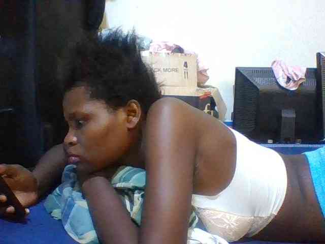 Cute-aliyah webcam