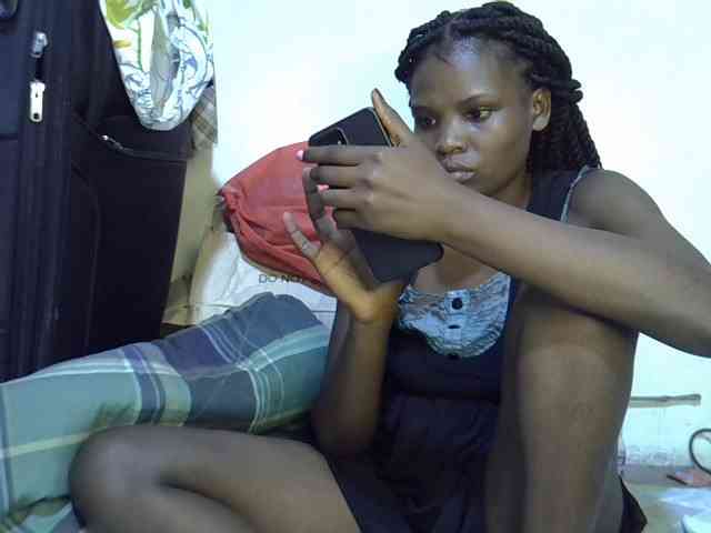 Cute-aliyah webcam
