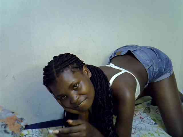 Cute-aliyah webcam