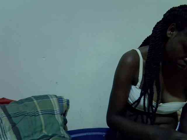 Cute-aliyah webcam