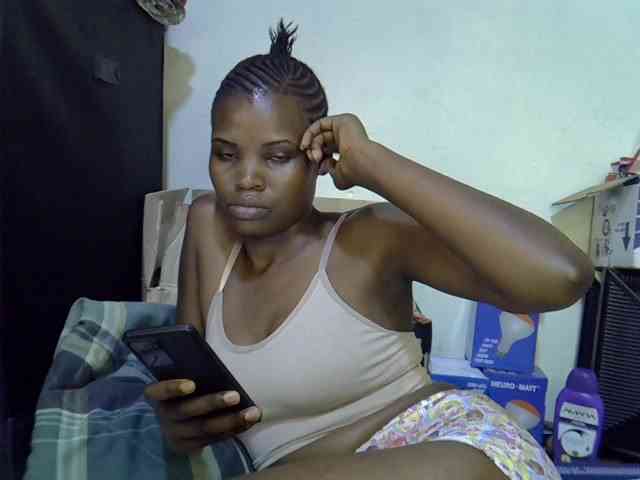 Cute-aliyah webcam