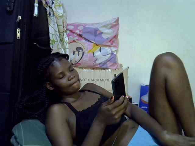 Cute-aliyah webcam