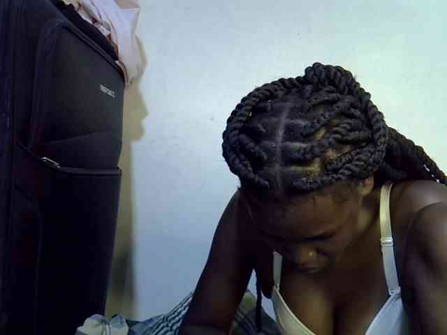 Cute-aliyah webcam