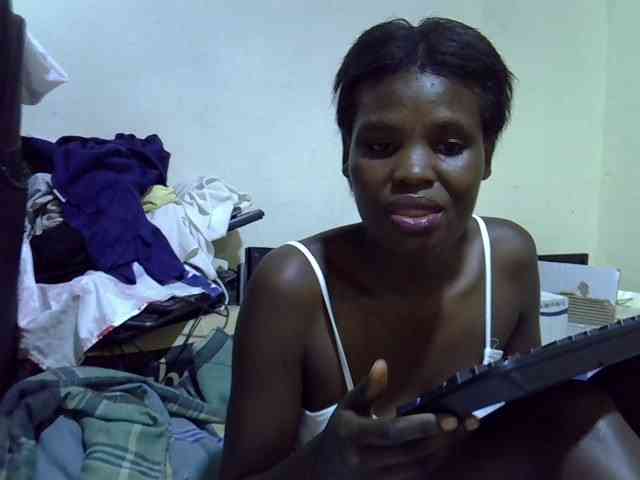 Cute-aliyah webcam