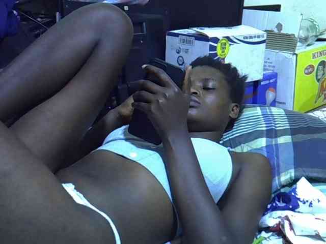 Cute-aliyah webcam