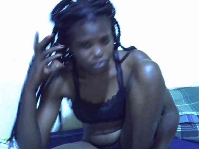 Cute-aliyah webcam