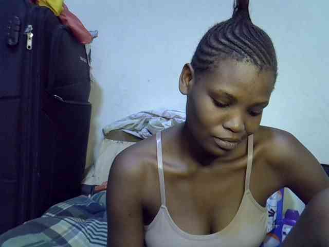 Cute-aliyah webcam