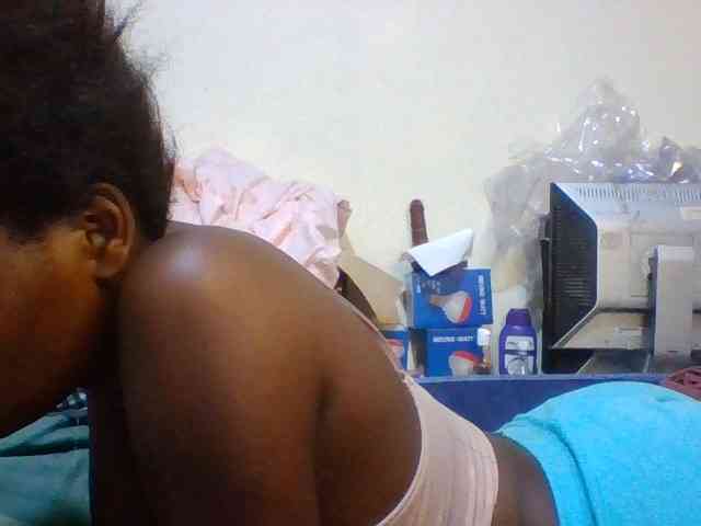 Cute-aliyah webcam