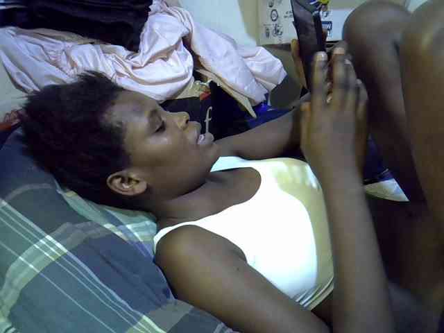 Cute-aliyah webcam
