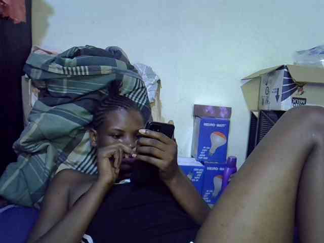 Cute-aliyah webcam