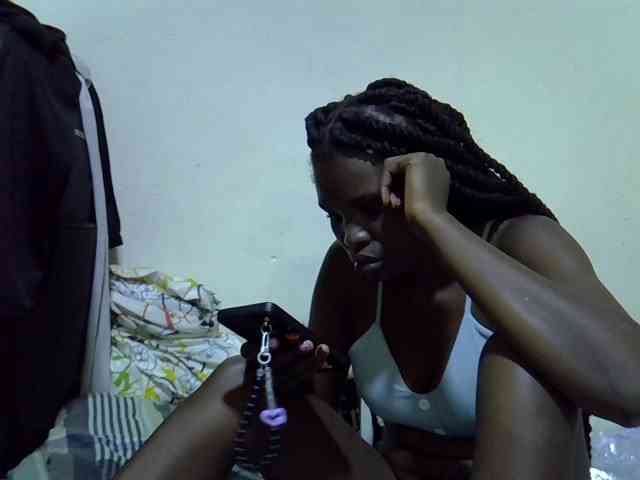 Cute-aliyah webcam