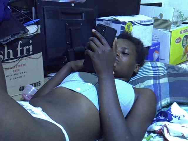 Cute-aliyah webcam