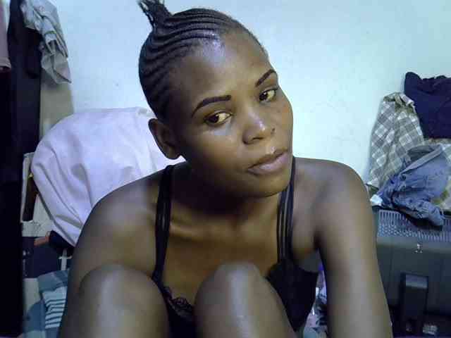 Cute-aliyah webcam