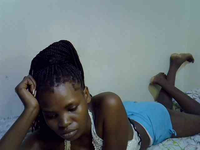 Cute-aliyah webcam
