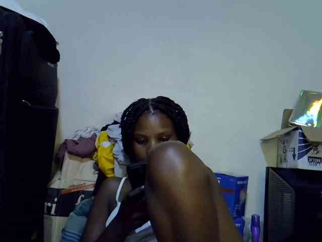 Cute-aliyah webcam