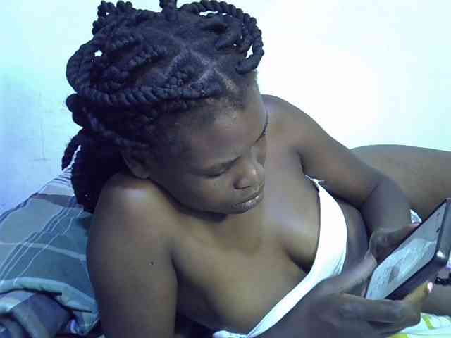 Cute-aliyah webcam