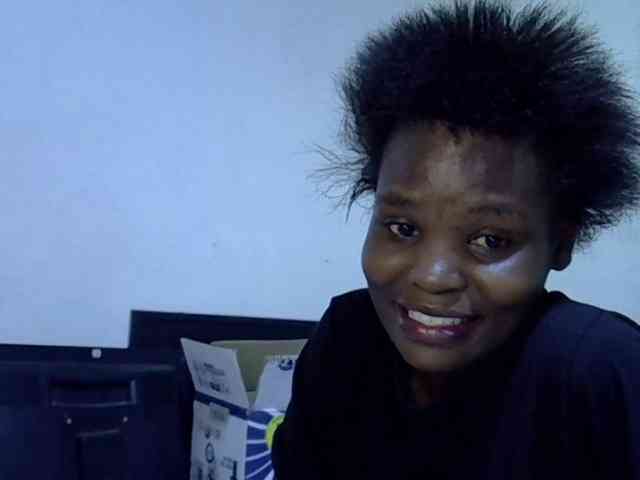 Cute-aliyah webcam